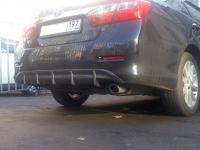 Накладка на задний бампер Диффузор Toyota Camry V50 (тиснение)