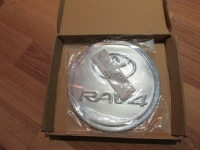 Хромированная накладка на лючок бензобака Toyota Rav4 IV 2013-2015