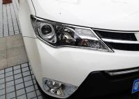 Хромированные накладки на передние фары Toyota Rav4 IV 2013-2015