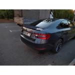 Спойлер лип на багажник M4 стиль на Skoda Superb (B8) 2015-2022 черный глянец