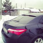 Спойлер лип на багажник под эмблему Toyota Corolla 160 170 180 2014-2018 черный глянец