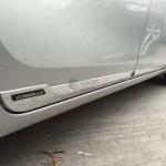 Хромированные молдинги на двери с логотипом Toyota Corolla 2014