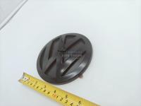 Эмблема Volkswagen Touareg 1 2002-2009 140 мм черная на багажник 7L6853630A