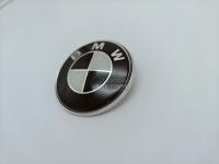 Эмблема на капот и багажник для BMW черно-белый 82 мм 51148132375