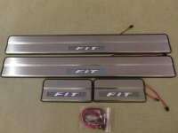 Светодиодные накладки на пороги Honda Fit 2007-2013 (2)