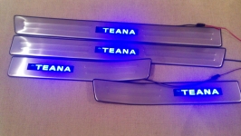 Светодиодные накладки на пороги Nissan Teana 2008 - 2011
