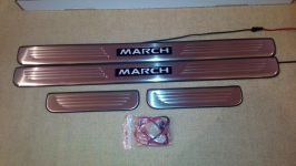 Светодиодные накладки на пороги Nissan March